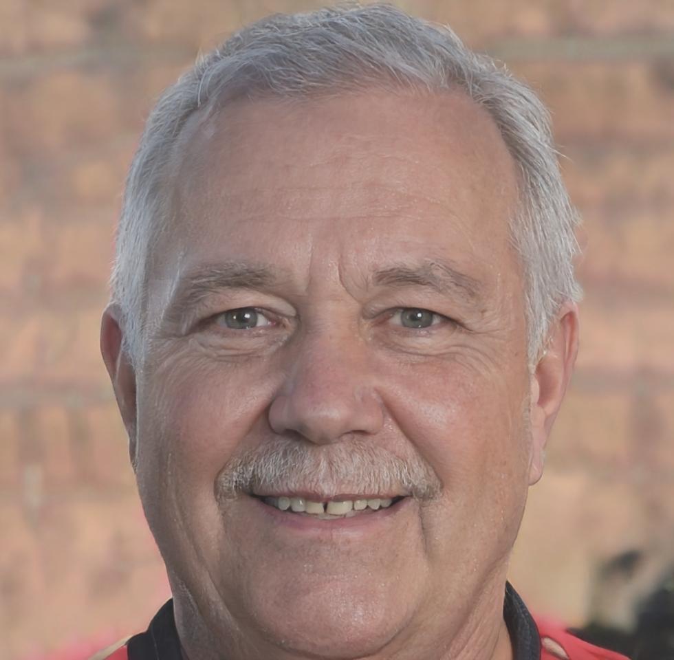 Marcus Thornfield, senior financial educator